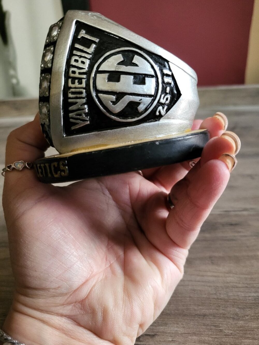 VANDERBUILT SILVER RING PAPER WEIGHT LIMITED EDITION COLLECTIBLE - Picture 3 of 4